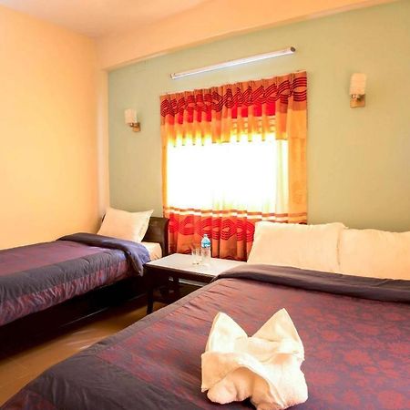 โฮเต็ล เอเทรียม Hotel โพคารา ภายนอก รูปภาพ
