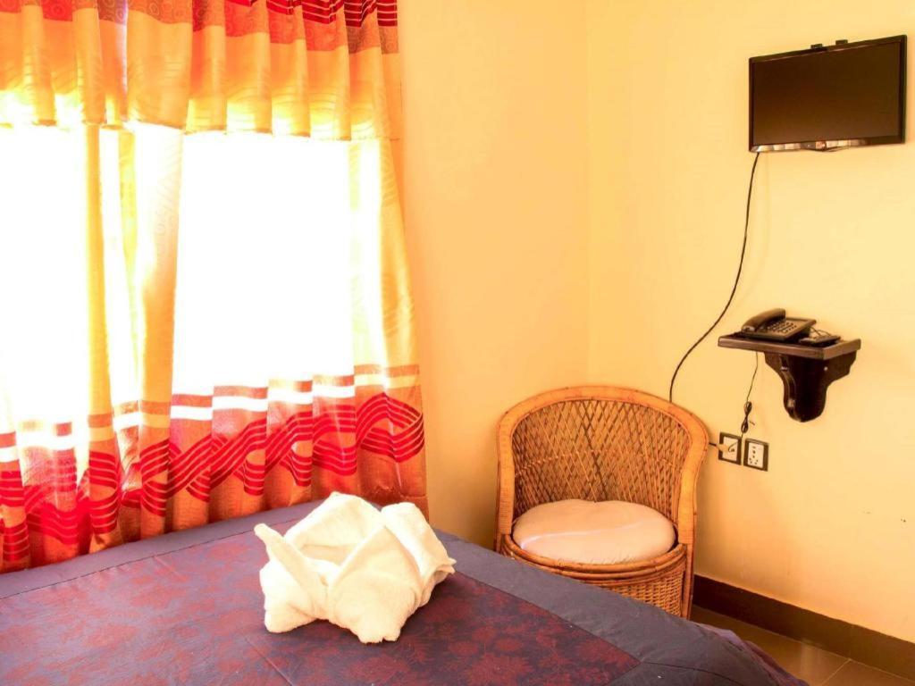 โฮเต็ล เอเทรียม Hotel โพคารา ภายนอก รูปภาพ