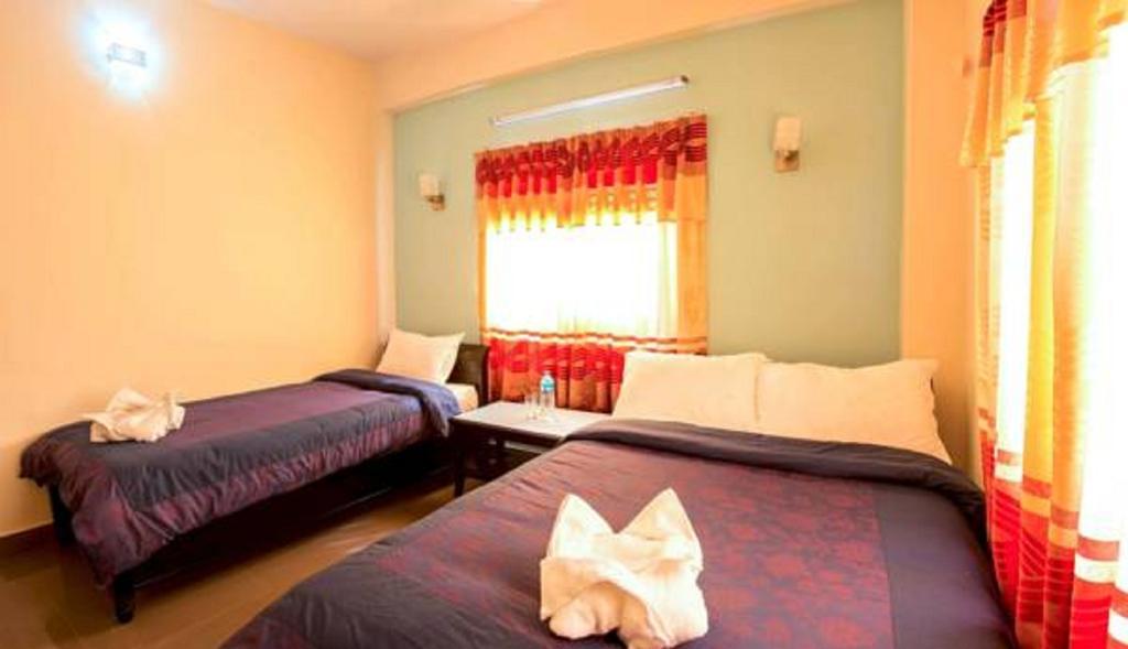 โฮเต็ล เอเทรียม Hotel โพคารา ภายนอก รูปภาพ