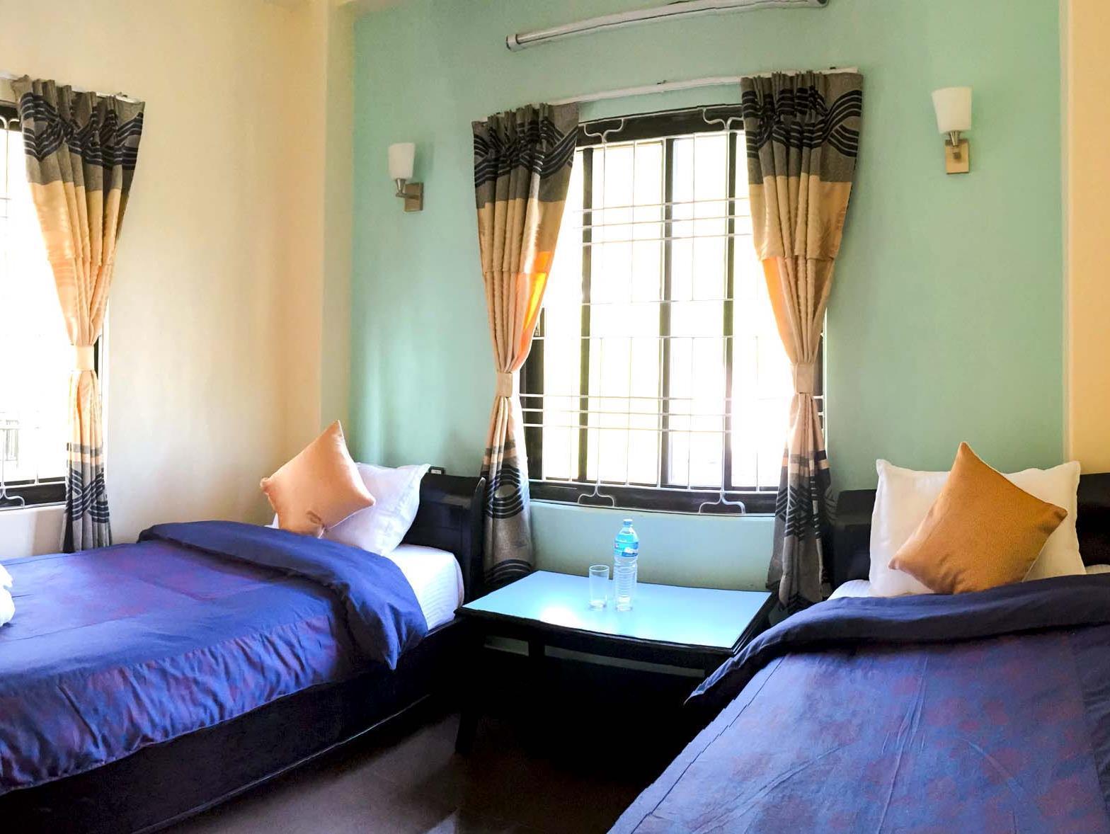 โฮเต็ล เอเทรียม Hotel โพคารา ภายนอก รูปภาพ